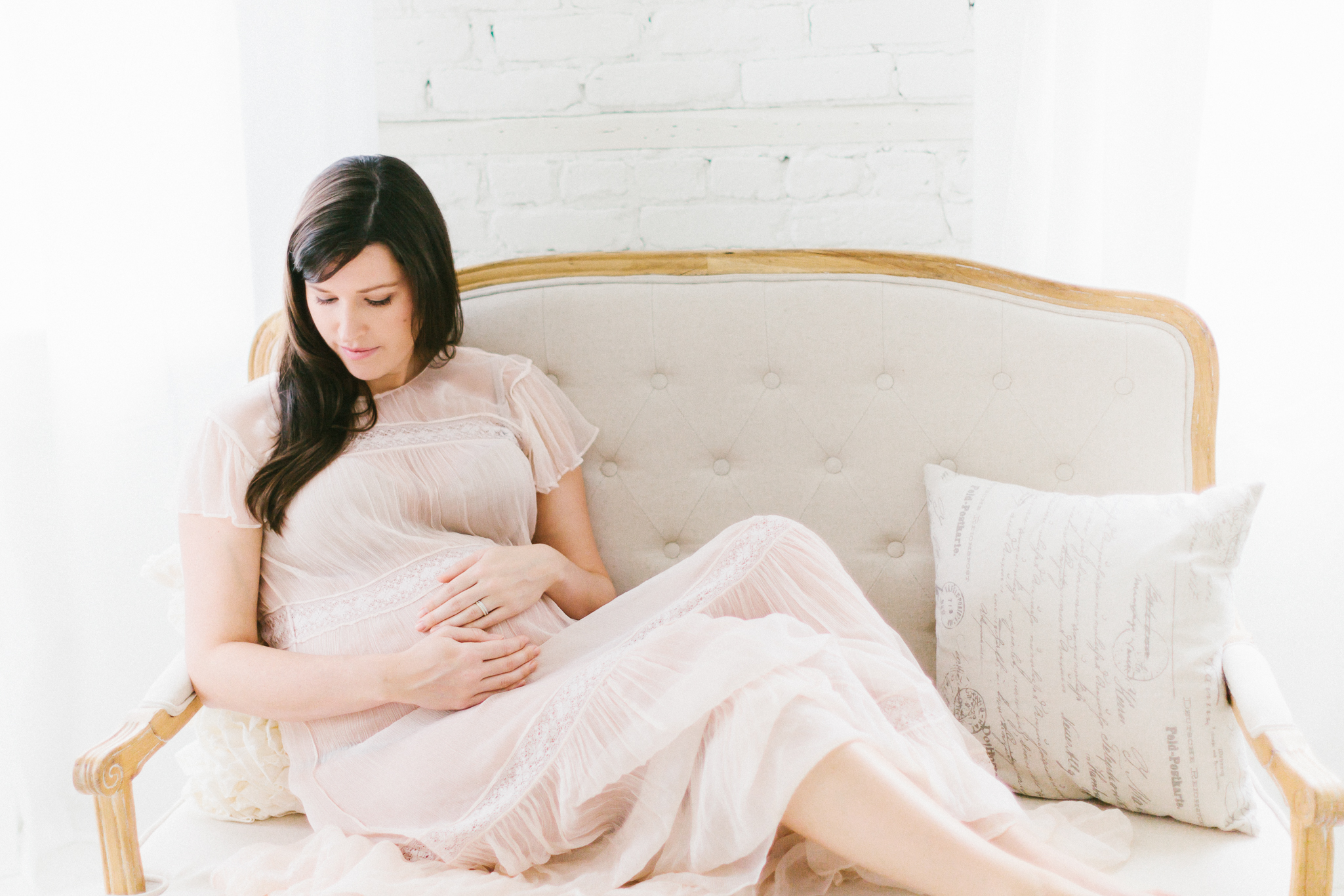 lifestyle maternity studio photography